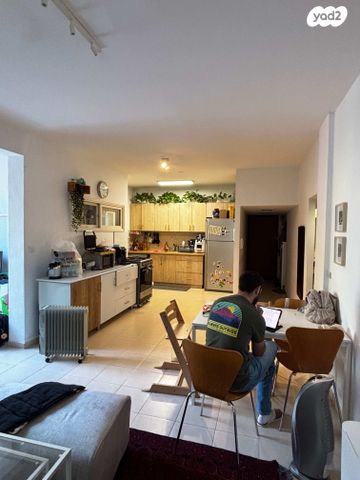 דירה, יעקב מוזר, הצפון החדש - כיכר המדינה, תל אביב יפו