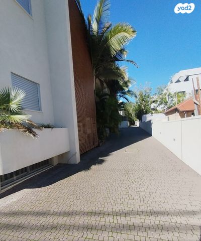 דירת גן, קרית שאול, תל אביב יפו