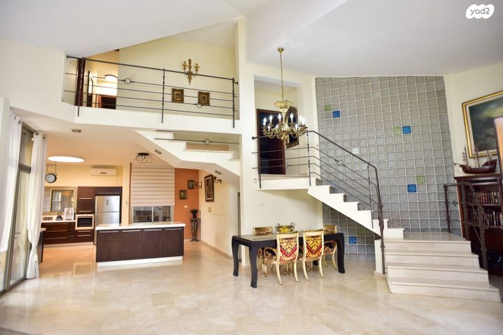 דו משפחתי, גבעת העיריות, גדרה