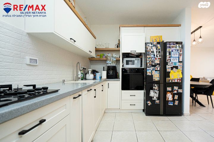 דירה, הרטום 28, קרית השרון, נתניה