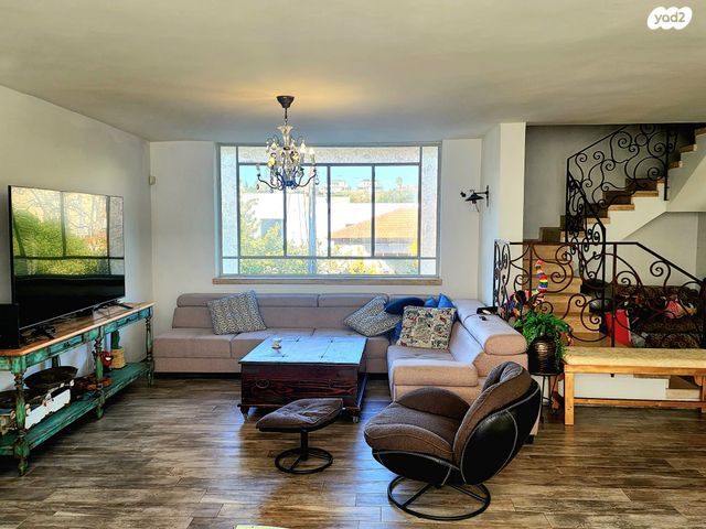 דו משפחתי, פוקס, גבעת העיריות, גדרה