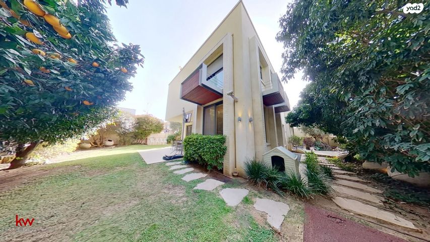 דו משפחתי, בורוכוב, קרית אליהו גולומב, רעננה