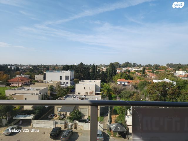 דירה, המייסדים, פרדס חנה כרכור