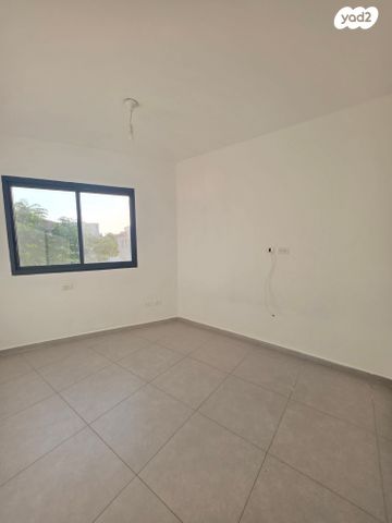 בית פרטי/ קוטג', חסיה המיילדת, בר לב, מזכרת בתיה