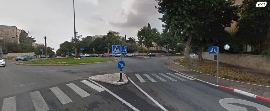 טלביה, קוממיות