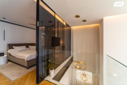 דופלקס, מאיר יערי, כוכב הצפון, תל אביב יפו