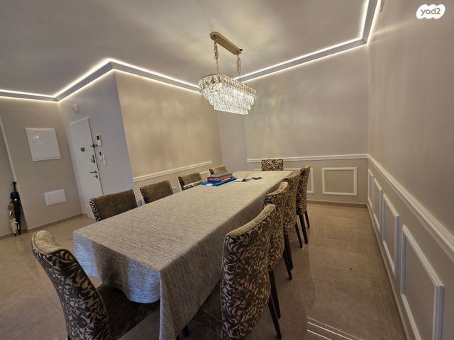 דירה, הכינור, שאר העיר, גבעת זאב