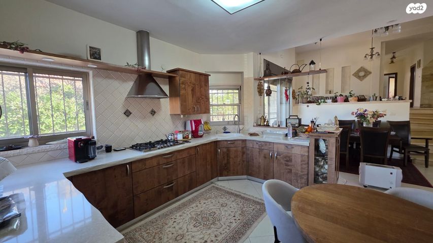 בית פרטי/ קוטג', ניגונים, רננים, ערד