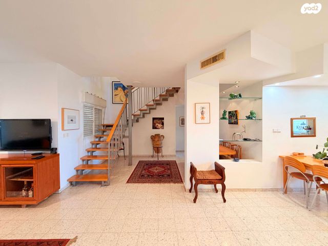 בית פרטי/ קוטג', חגווי הסלע, מגדים, מעלה אדומים