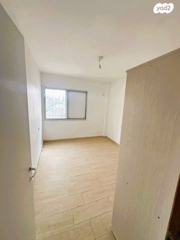 דירה, רמב"ן 74, שכונה ד', באר שבע