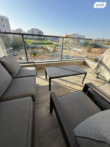 דירה, אהוד מנור, נווה זמר, רעננה