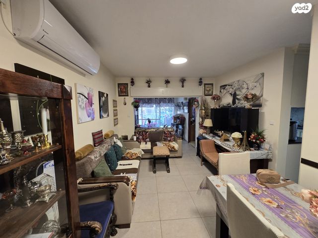 דירת גן, נווה עמל, הרצליה