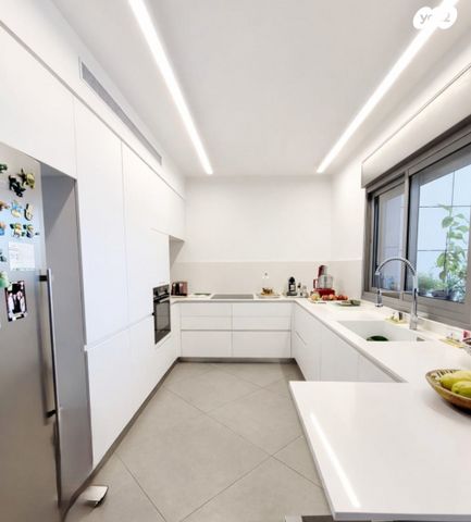 הגוש הגדול, רמת אביב החדשה, נופי ים