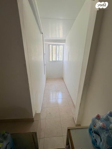 דירה, אבשלום חביב, ארמון הנציב, תלפיות מזרח, ירושלים