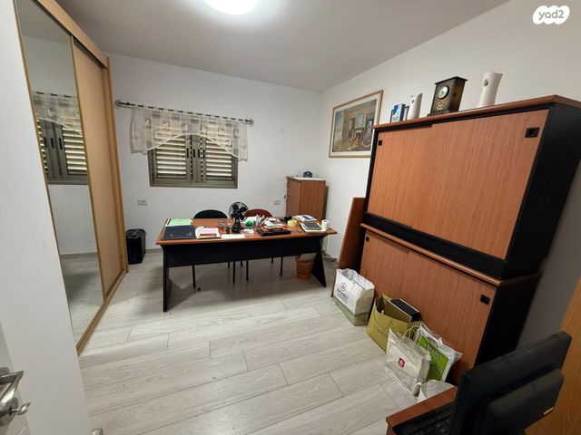 גג/ פנטהאוז, האודם 6, גרין פארק שיכון עובדים, הוד השרון