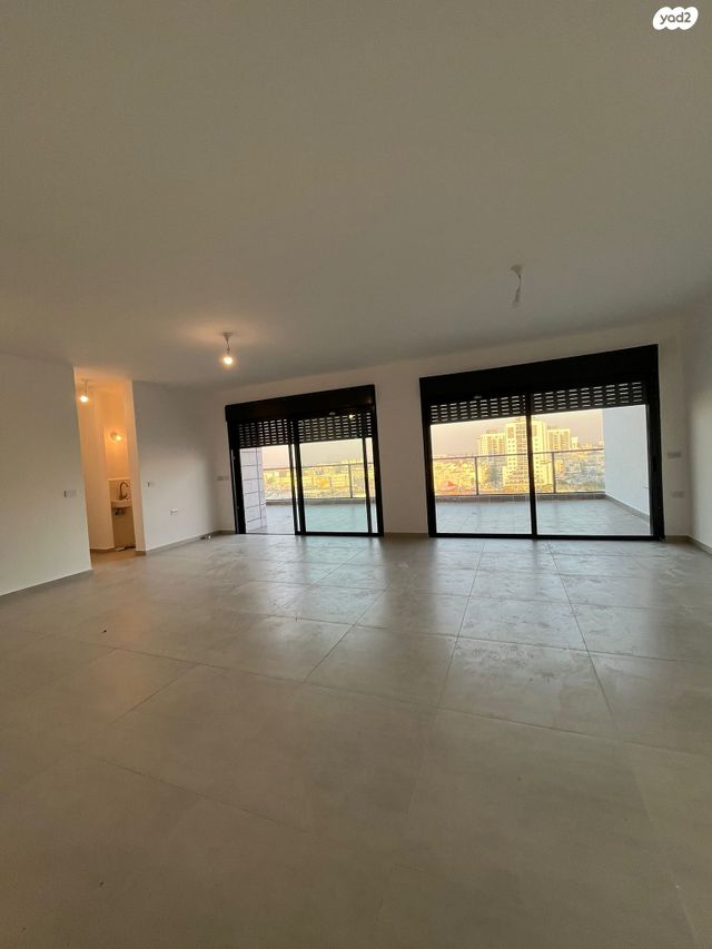 גג/ פנטהאוז, קרית מלאכי