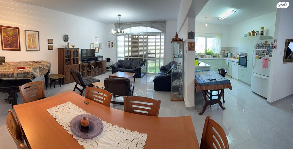 דירת גן, חוט השני, מגדים, מעלה אדומים