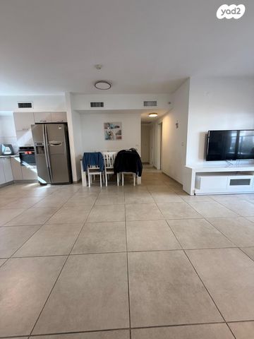 דירה, בן גוריון, כפר סבא