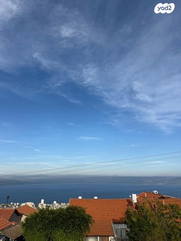 דו משפחתי, טבריה