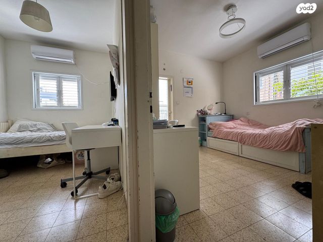 דירה, גבעת הרמבם, גבעתיים