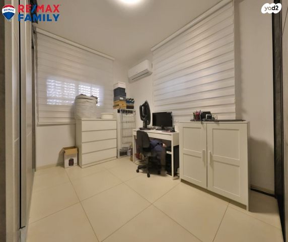 דירה, הראשונים 19, קרית חיים מזרחית, חיפה