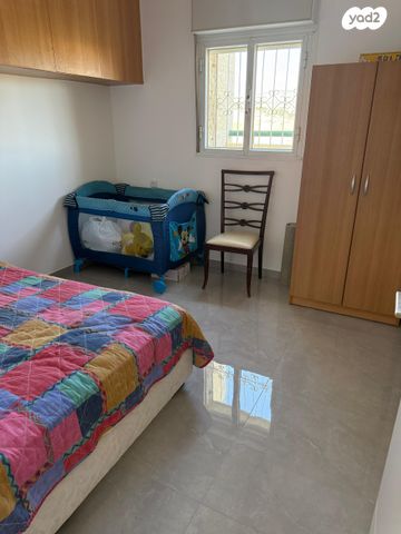 דירת גן, חוט השני, מגדים, מעלה אדומים