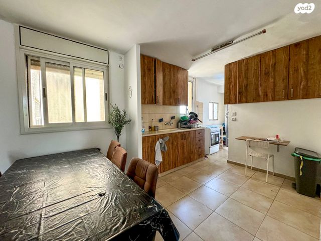 דירה, ישראל זנגוויל, קרית היובל, ירושלים