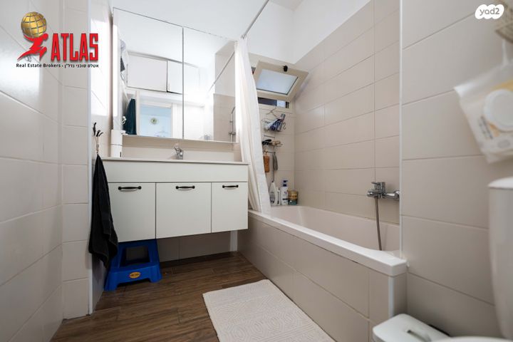 דירה, דרך זאב ז'בוטינסקי 11, לב המושבה / מרכז העיר, פתח תקווה