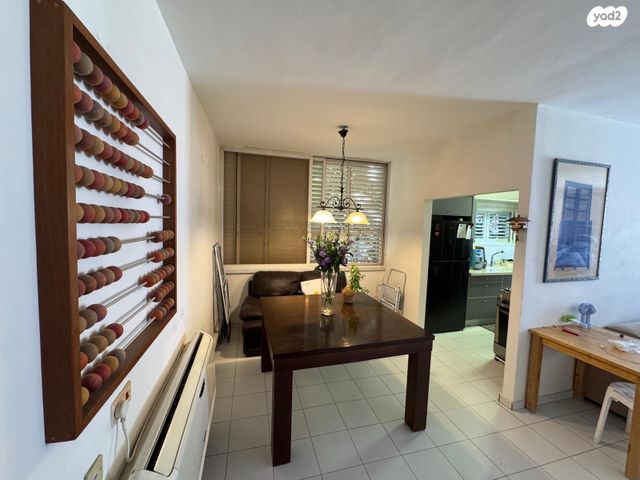 דירה, גבעת הרמבם, גבעתיים