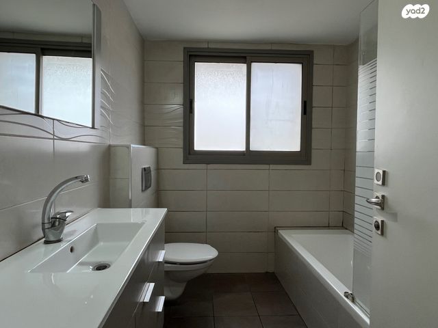 דירה, צרת, מקור חיים, ירושלים