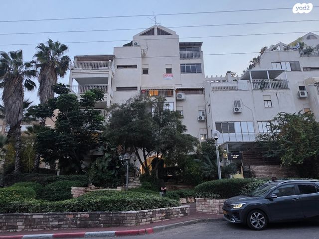 דירה, בן ציון צוויק, כפר גנים ב, פתח תקווה