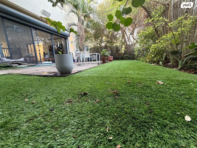 דו משפחתי, שיכוני מזרחי, כפר סבא