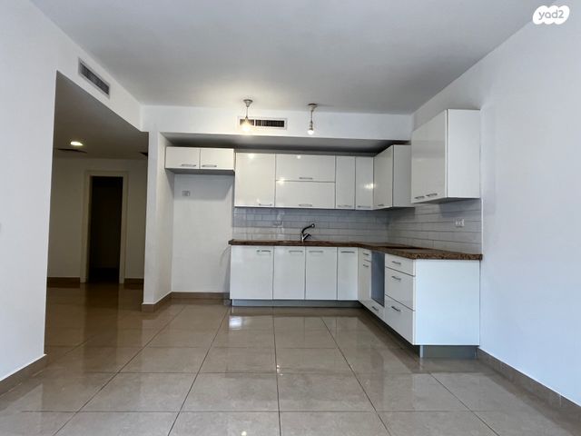 דירה, צרת, מקור חיים, ירושלים