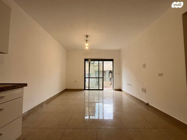 דירה, צרת, מקור חיים, ירושלים