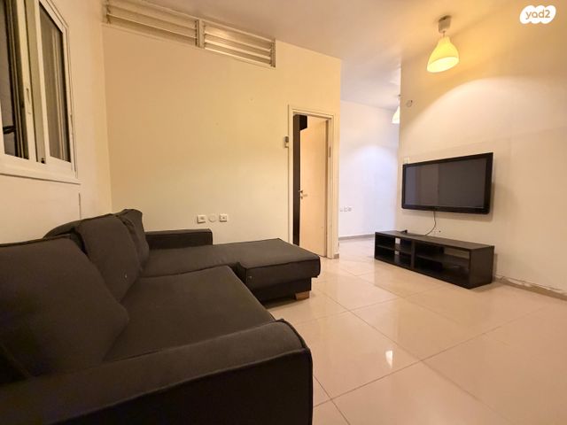 מרום נווה, רמת יצחק