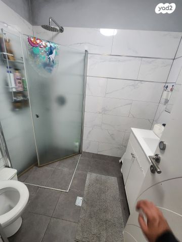 דירה, גיורא יוספטל, גיורא, רמלה