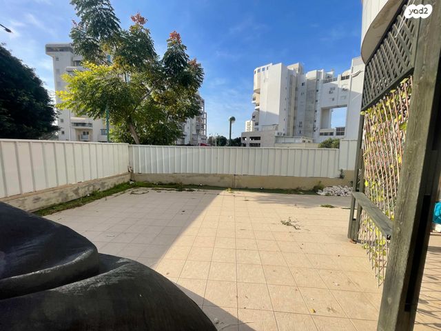 דירת גן, פקיעין, נווה אילן, אשקלון