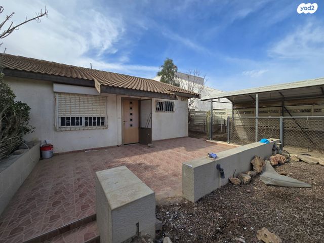 דו משפחתי, צאלים, גבים, ערד