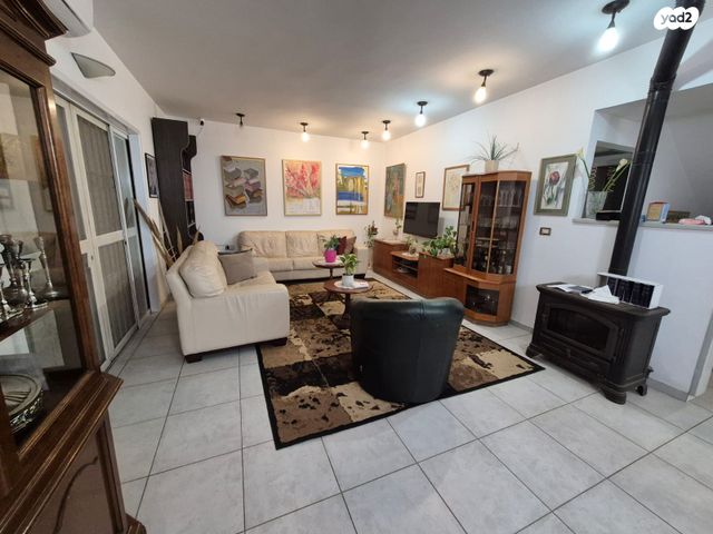 בית פרטי/ קוטג', הבריגדה, אבני חן, רחובות