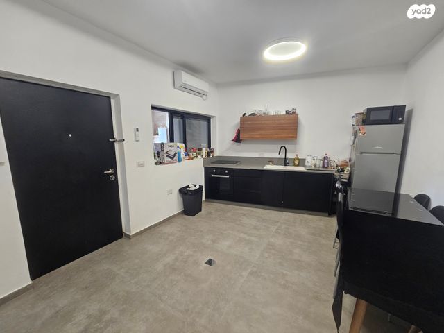 דירה, הר שמואל, גבעת זאב