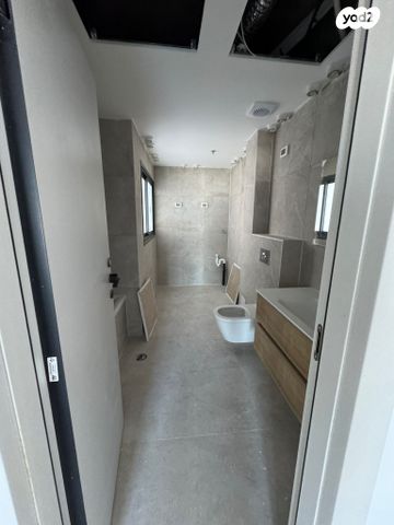 דירה, הרב הרצוג 6, צפון מערב מרכז העיר, נתניה