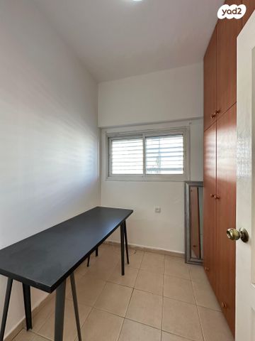 דירה, הרא"ה, שכונת יהלום, מרכז העיר ב, רמת גן