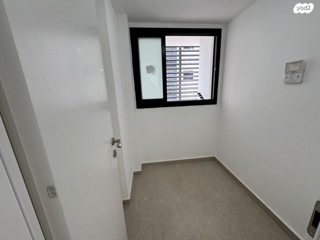 דירה, הרב ישראל גרוסמן, בית שמש