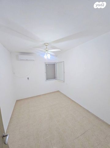 דירה, צה"ל 71, המיסדים, כרמיאל