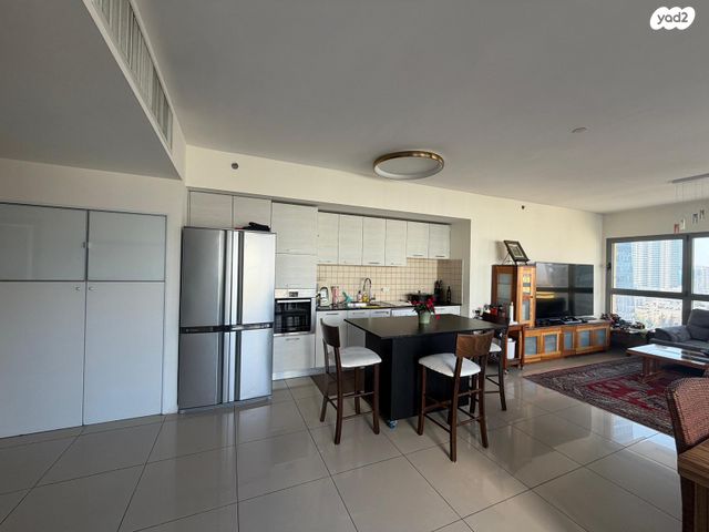 גג/ פנטהאוז, שדרות ההשכלה 17, ביצרון ורמת ישראל, תל אביב יפו