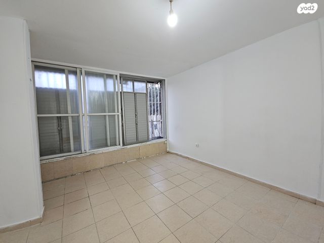 דירת גן, נחל הבשור, מכללת תל אביב יפו, דקר, תל אביב יפו