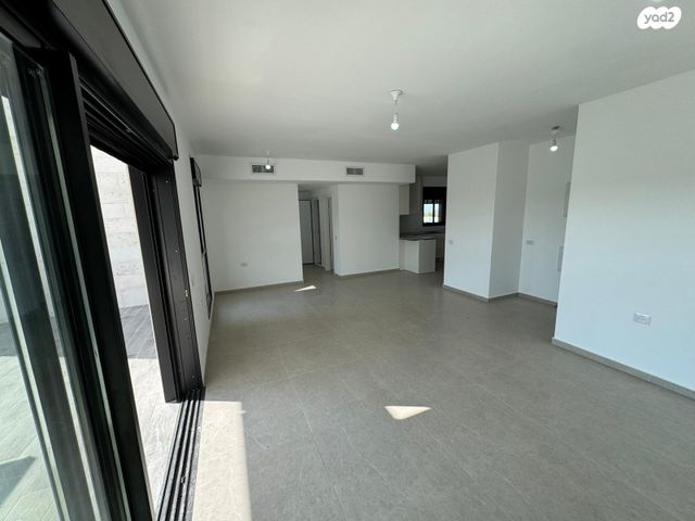 דירה, הרב ישראל גרוסמן, בית שמש