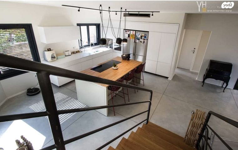 דו משפחתי, כפר סבא