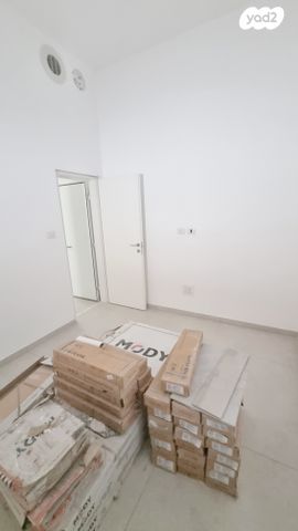 דירת גן, שדרות העם הצרפתי, שכונת הותיקים, רמת גן