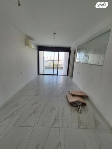 דירה, החשמונאים 51, בת ים